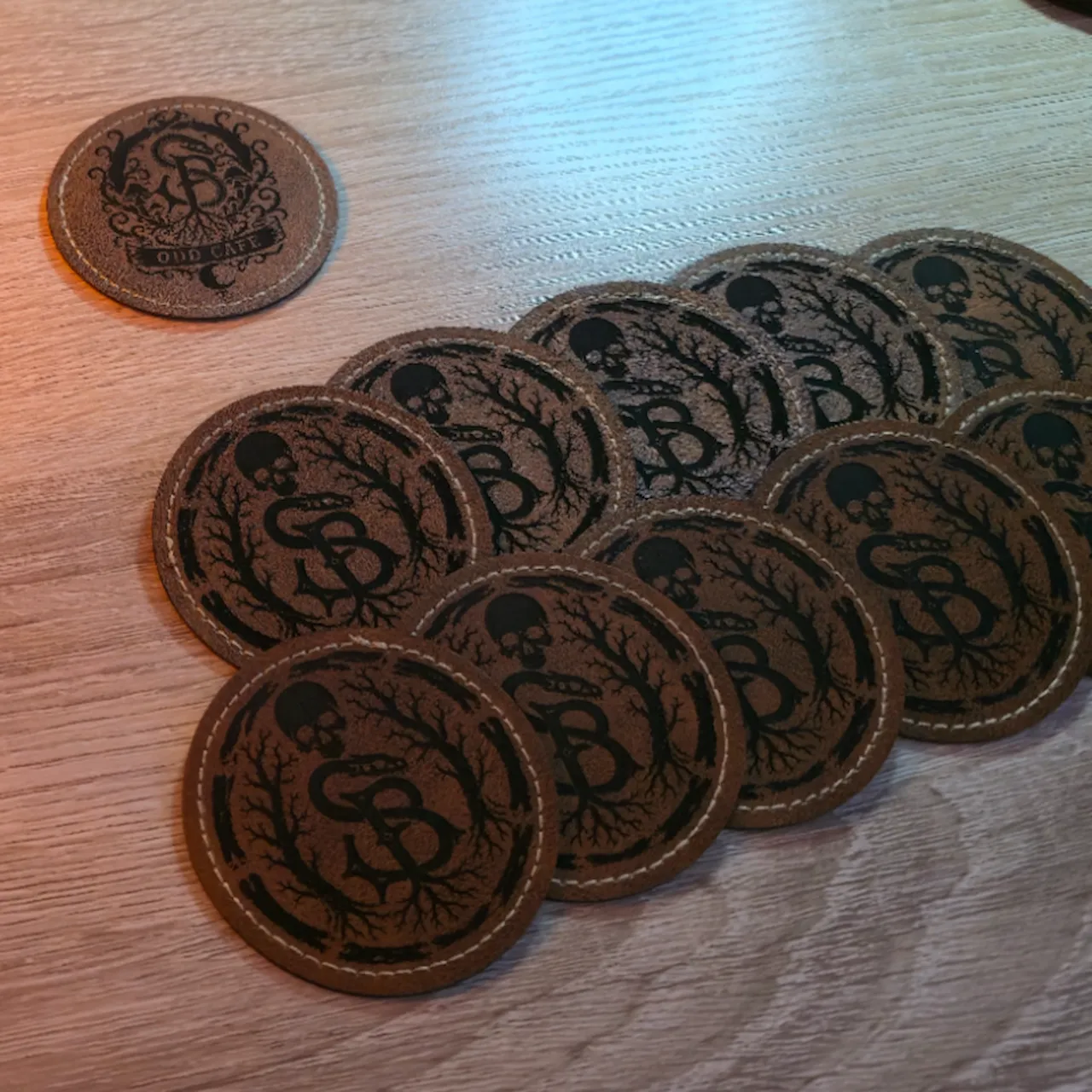 Round Laserable Pu Iron-on Patch-Brown to Gold test grid