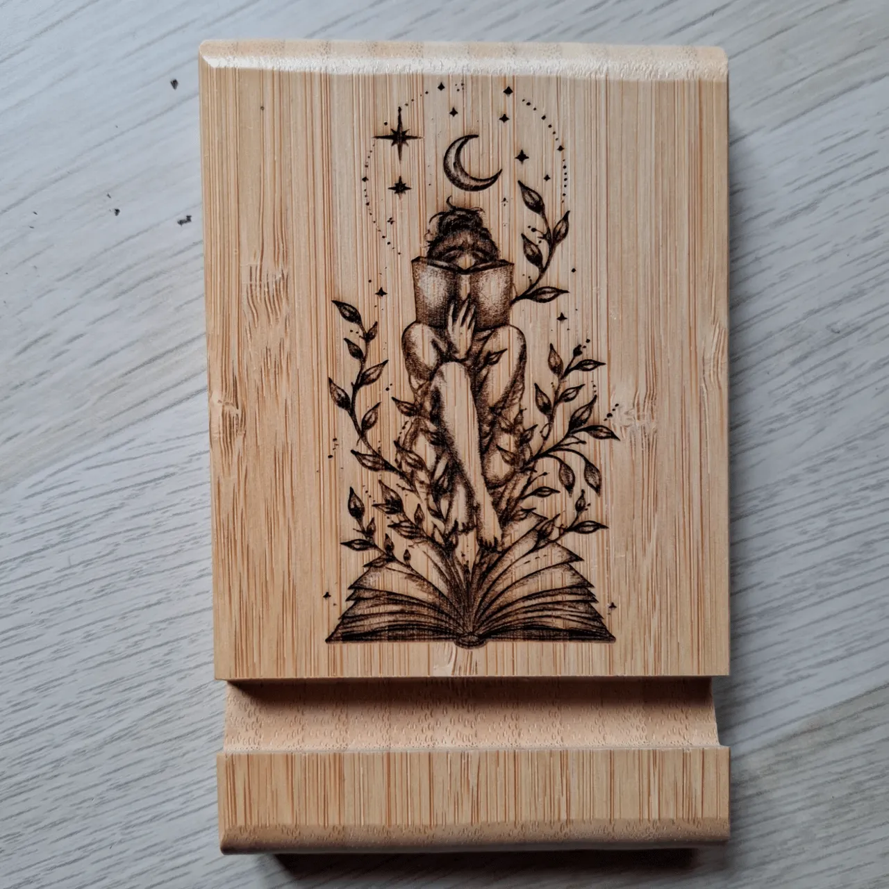 Bamboo Cutting Board with Cutout Handle test grid